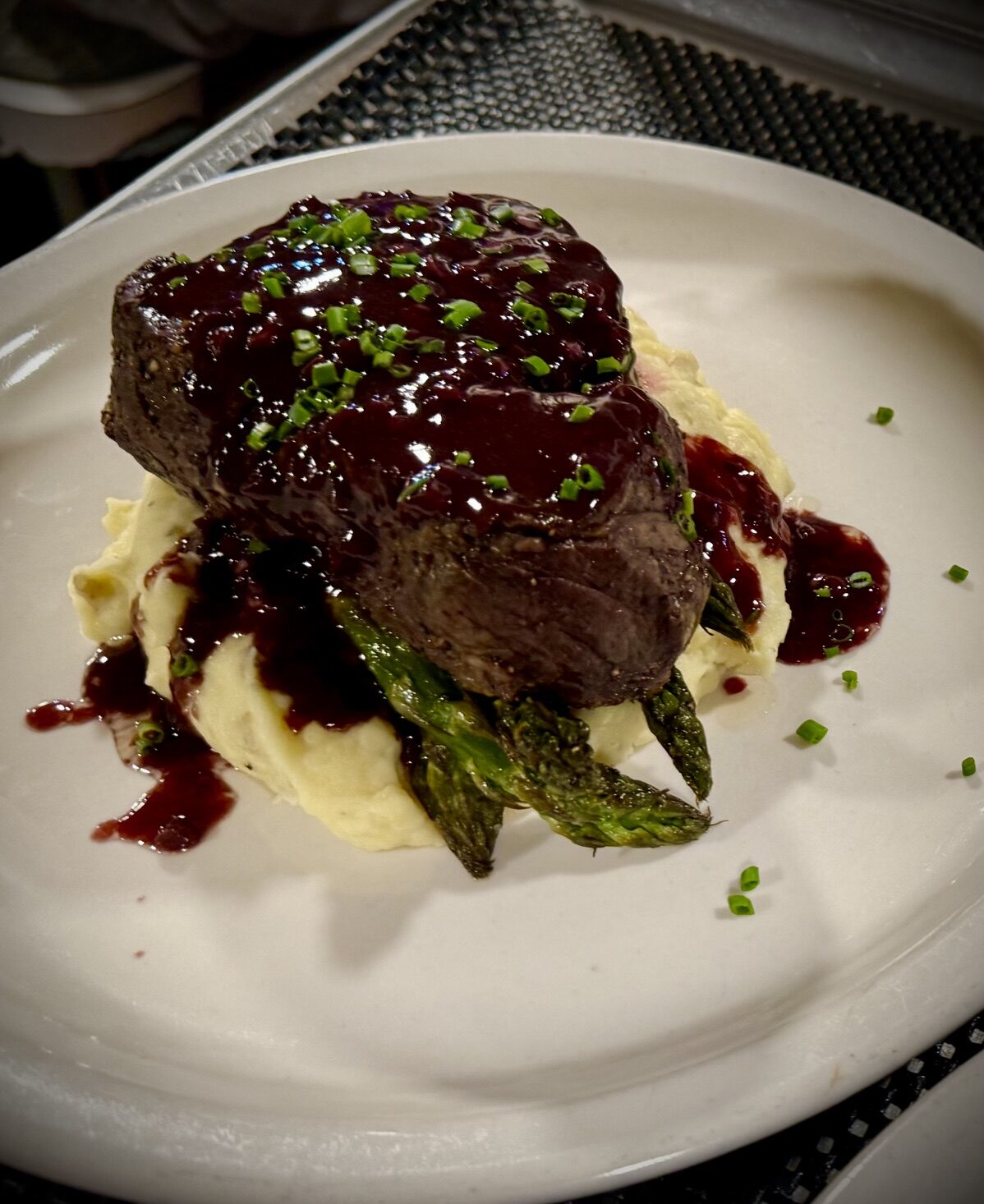 Filet Mignon with Red Wine Reduction