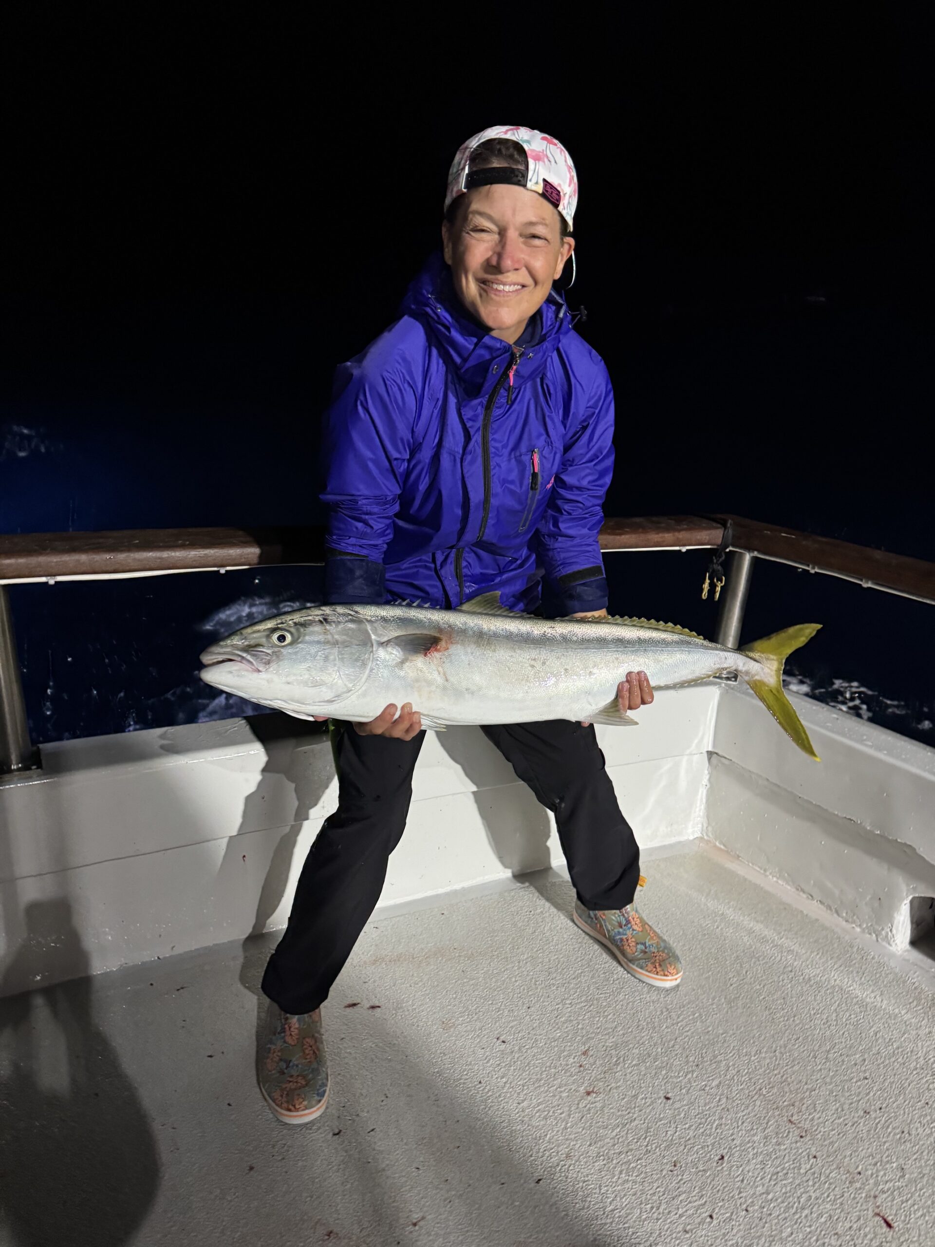 Searcher Lady Angler Yellowtail Night Fishing