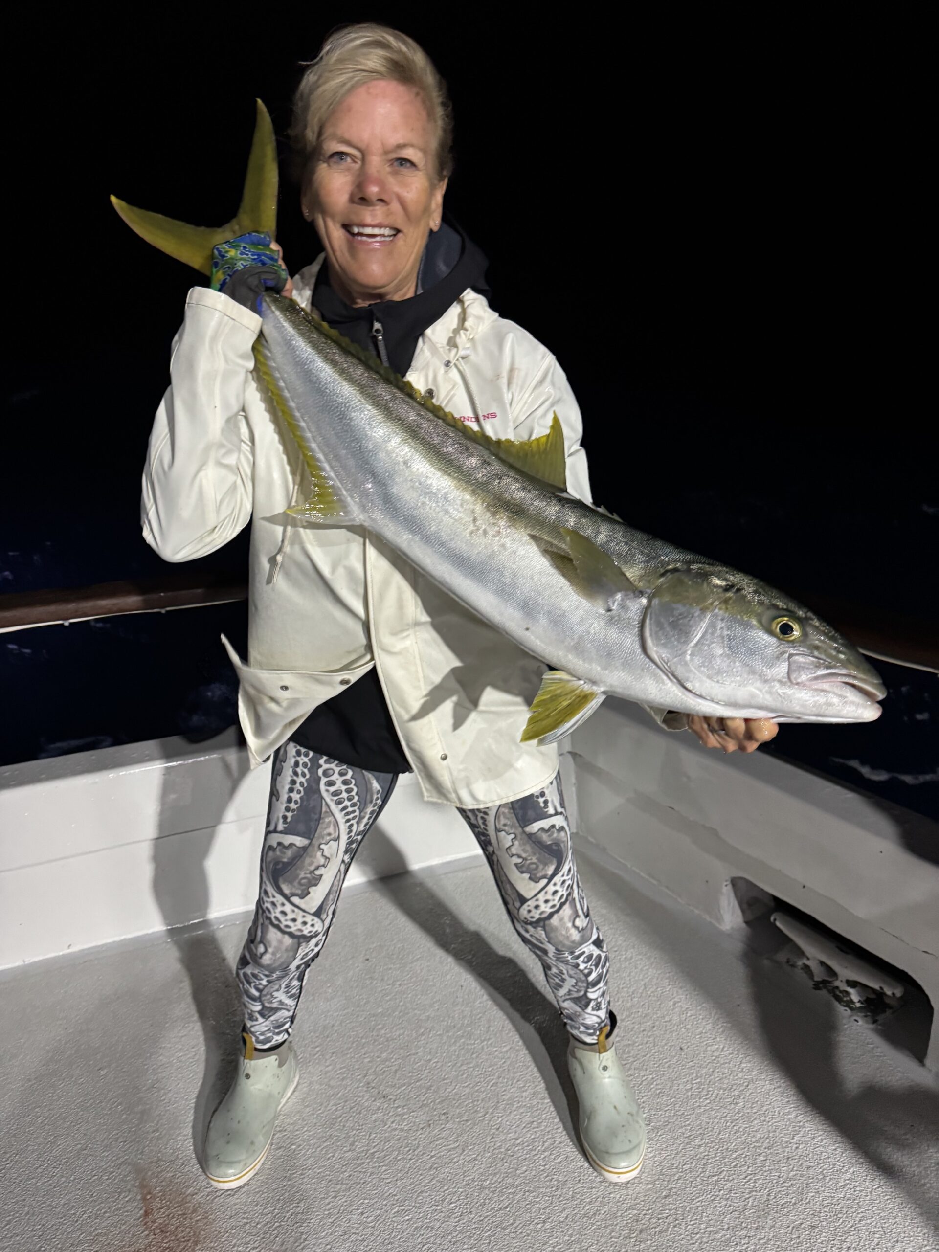 Searcher Lady Angler Yellowtail Lori