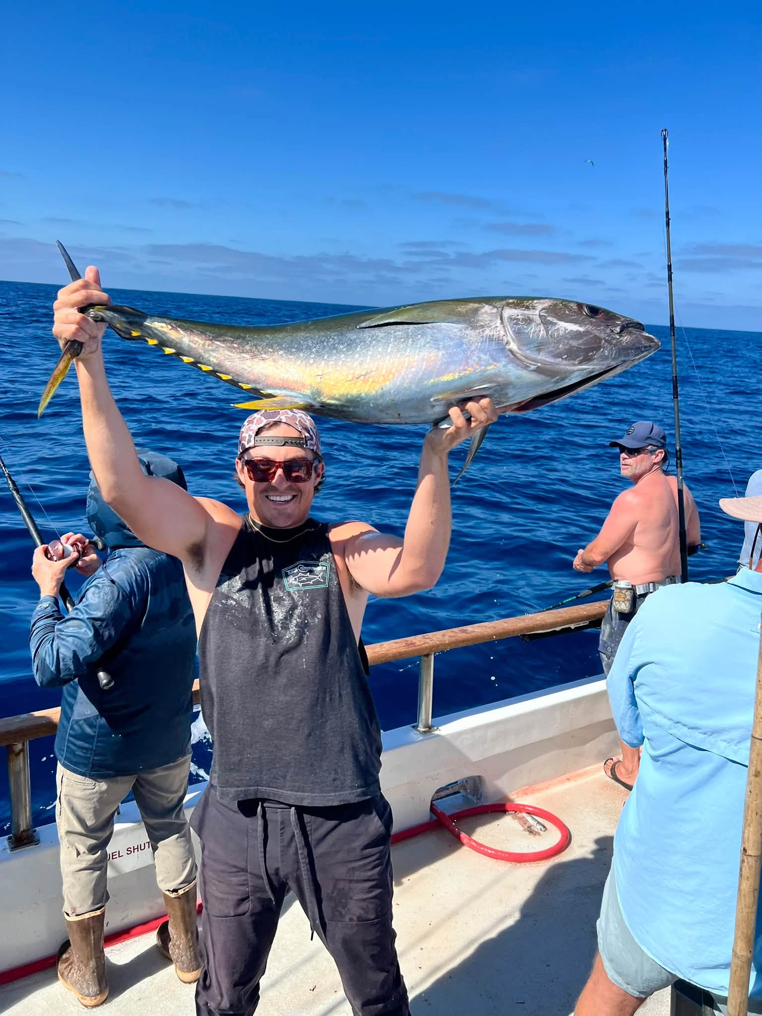 Tuna Commander Searcher Sportfishing Yellowfin